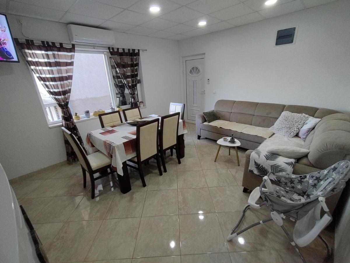 Apartman Magdalena 特雷比涅 外观 照片
